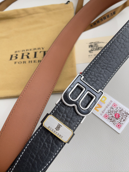 バーバリー「Burberry」オートロックベルト 2色