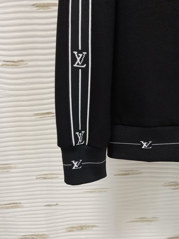 ルイ・ヴィトン「Louis Vuitton」2025秋冬 メンズ スポーツウェア セットアップ
