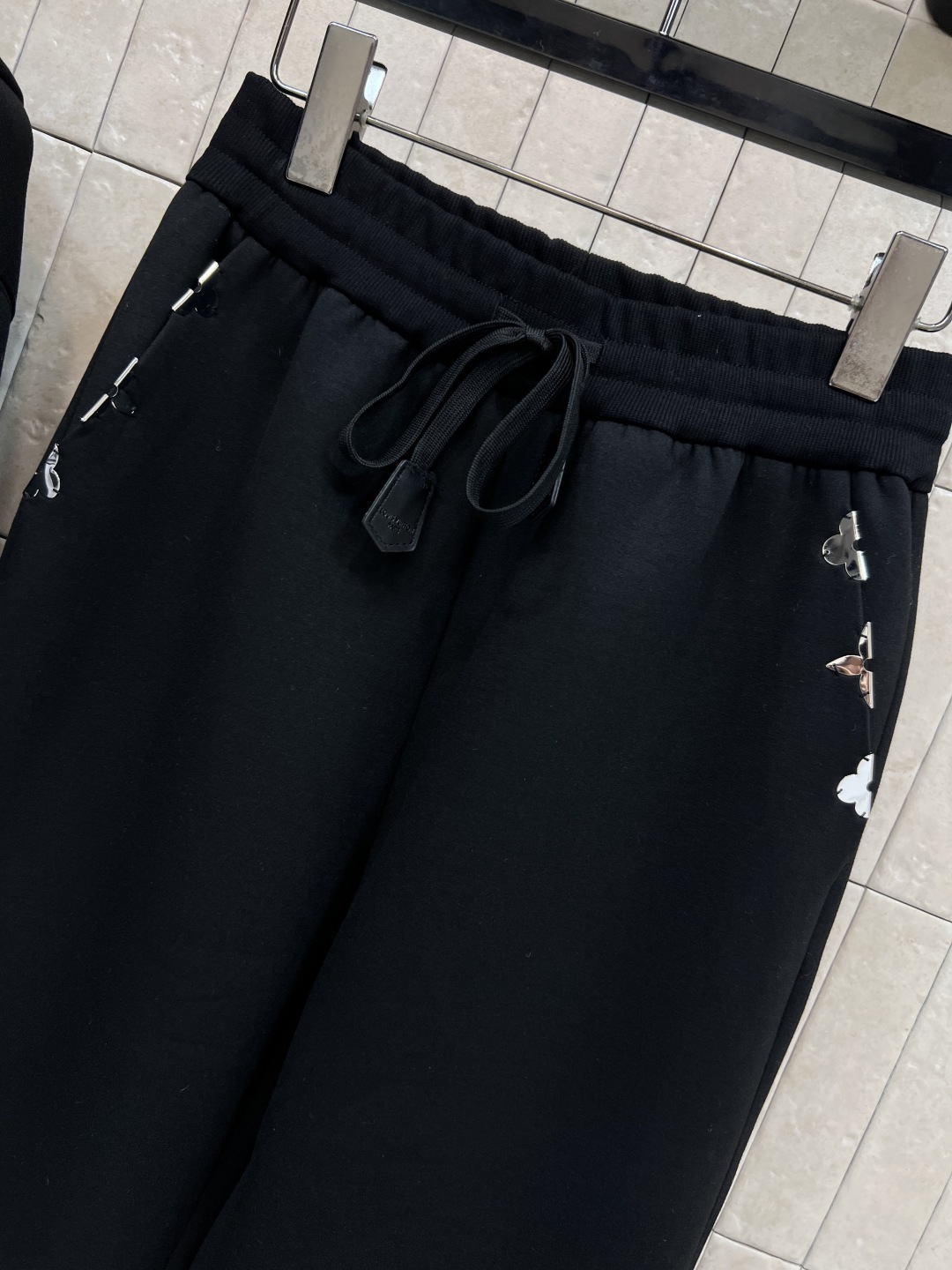 ルイ・ヴィトン「Louis Vuitton」2025秋冬 メンズ スポーツウェア セットアップ