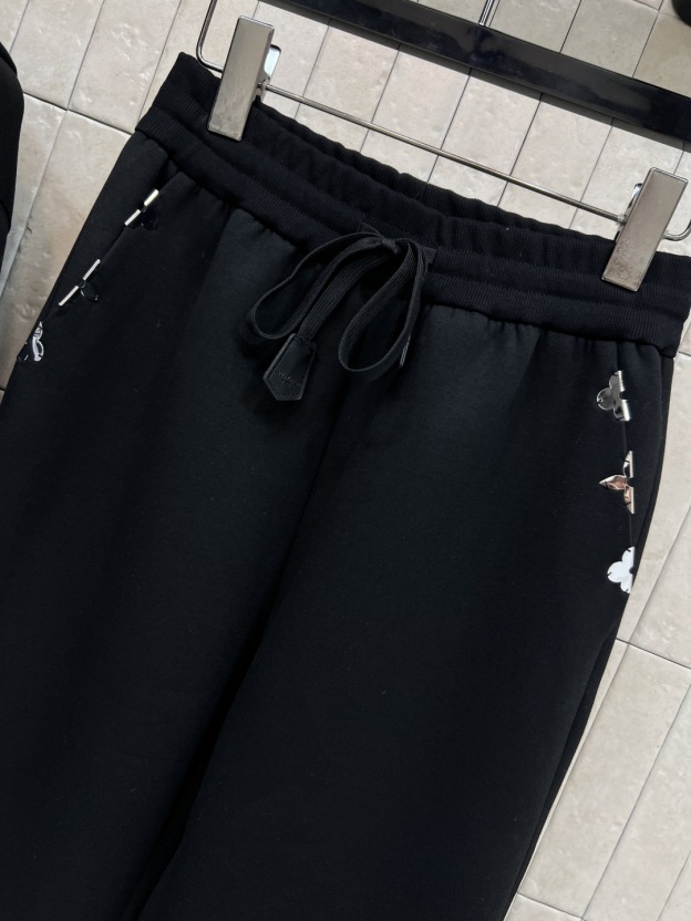 ルイ・ヴィトン「Louis Vuitton」2025秋冬 メンズ スポーツウェア セットアップ