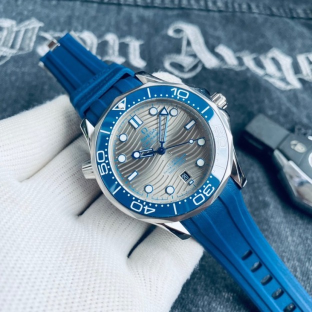 オメガ「Omega」シーマスター ダイバー 300M コーアクシャル マスター クロノメーター 42mm