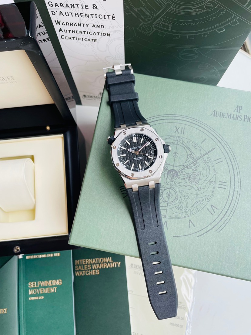 オーデマ ピゲ「Audemars Piguet」ロイヤルオーク オフショア 自動巻きクロノグラフ 42mm