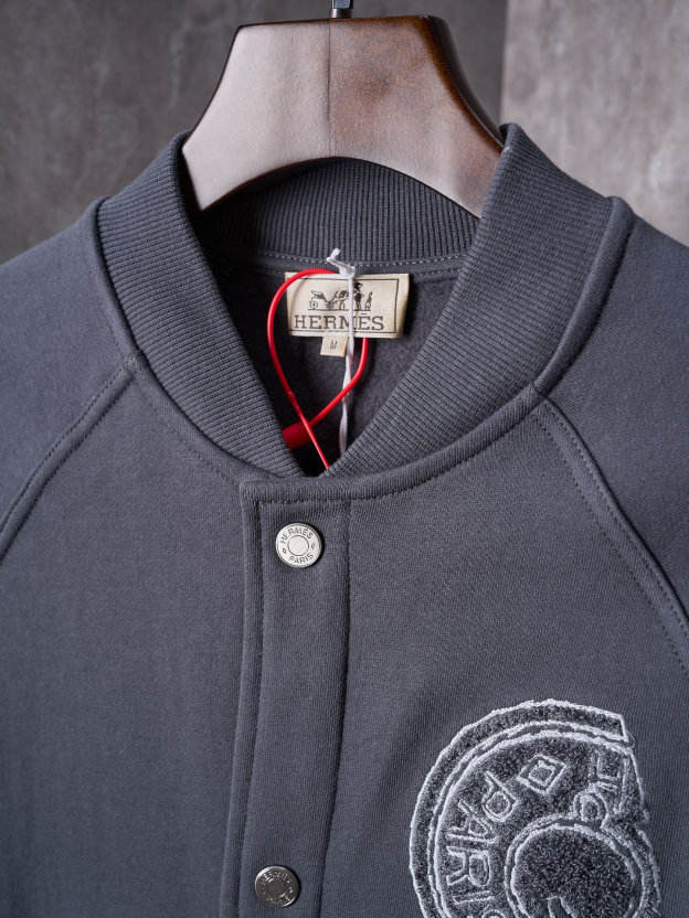 エルメス「Hermès」ベースボール ジャケット スモーキーグレー