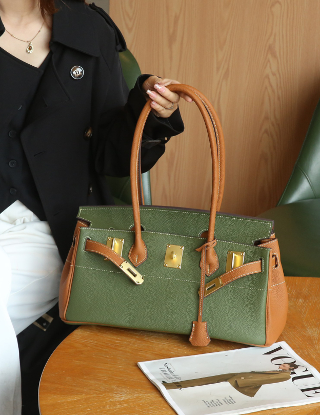 エルメス「Hermès」プラム バッグ ショルダーバッグ