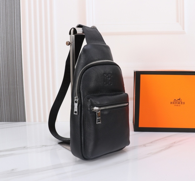 エルメス「Hermès」ソフト・ポシェット クロスボディバッグ