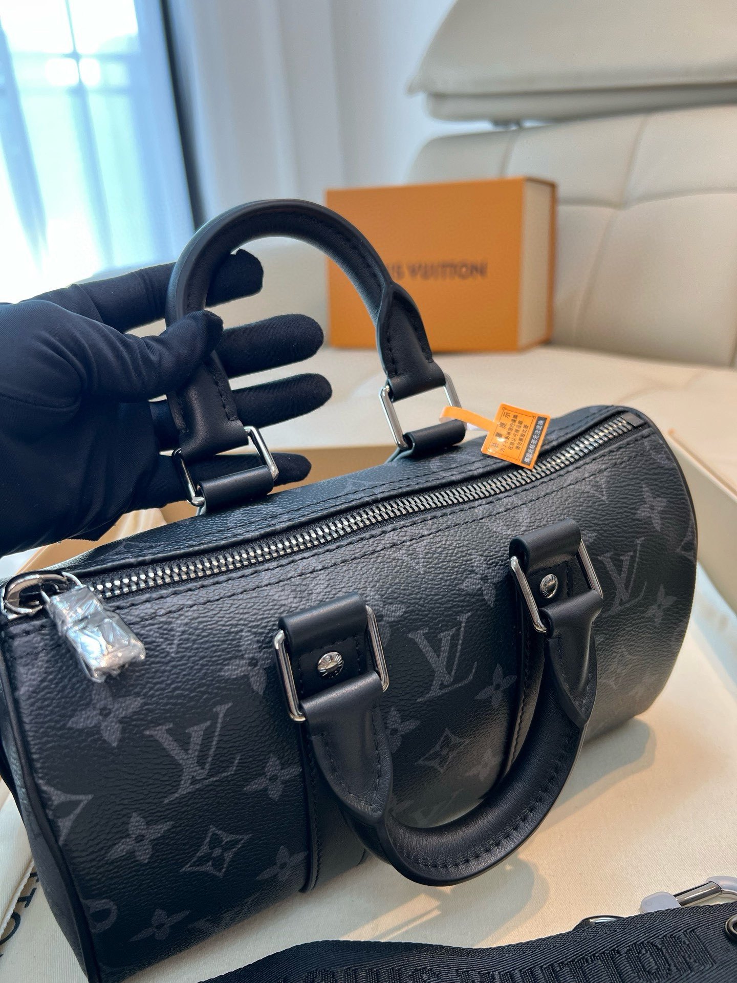 ルイ・ヴィトン「Louis Vuitton」モノグラム エクリプス 逆さま キープオール バンドリエール 25 ハンドバッグ