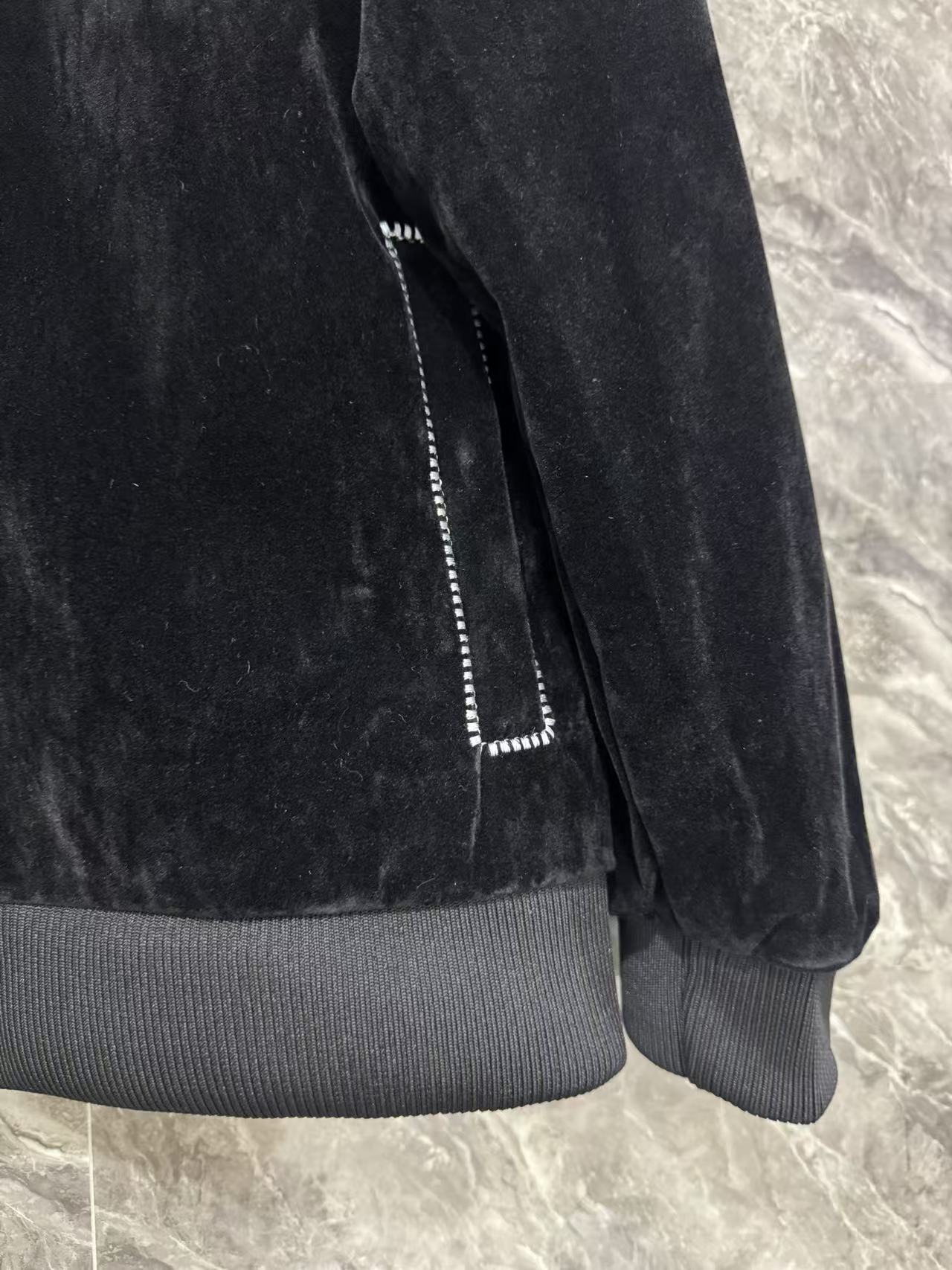 ルイ・ヴィトン「Louis Vuitton」刺繍スエード革 フライトジャケット