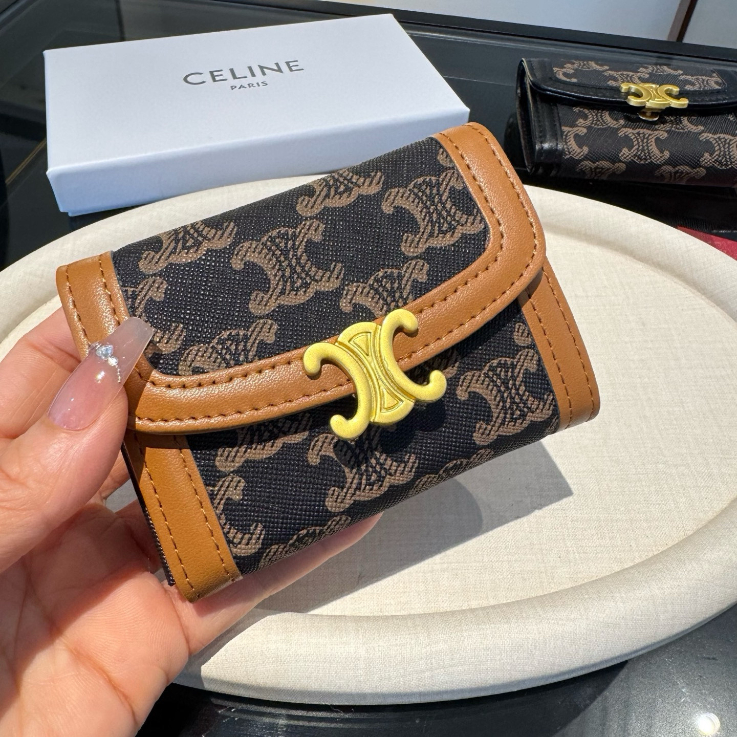 セリーヌ「Celine」エンベロップ チェーンウォレット 長財布
