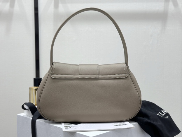 セリーヌ「Celine」Triomphe バゲットバッグ