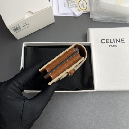 セリーヌ「Celine」TRIOMPHE カードケース