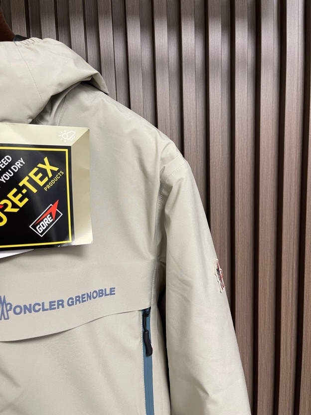 モンクレール「Moncler」Grenoble ショート ダウンジャケット