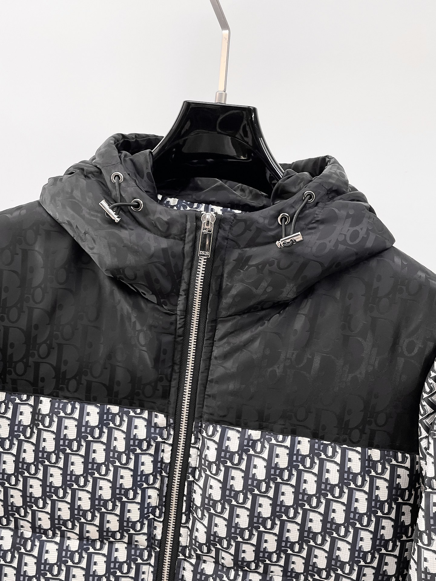 ディオール「Dior」ダウンジャケット