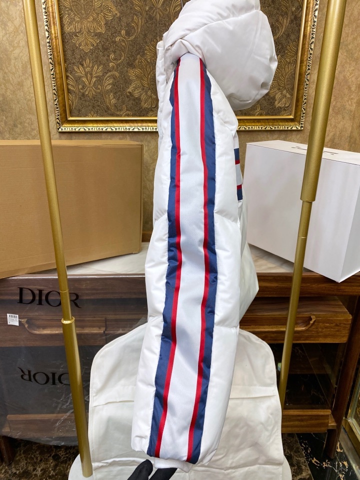 ディオール「Dior」ダウンジャケット
