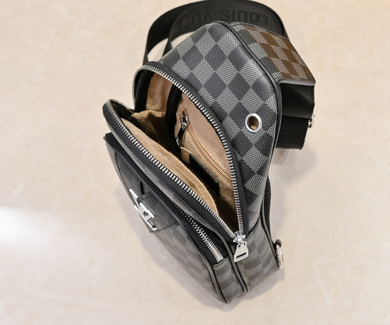 ルイ・ヴィトン「Louis Vuitton」メンズ ウエストバッグ