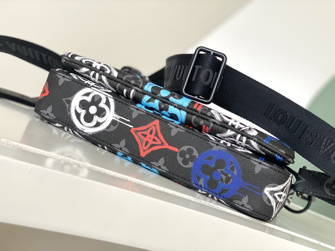 ルイ・ヴィトン「Louis Vuitton」新作 Trio メッセンジャーバッグ