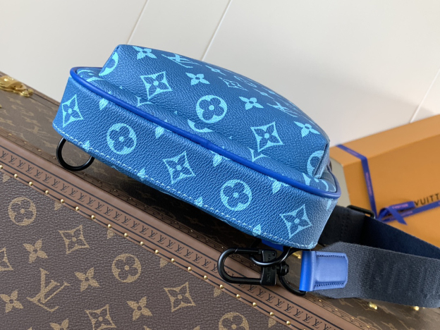 ルイ・ヴィトン「Louis Vuitton」Avenue ショルダーバッグ＆クロスボディバッグ