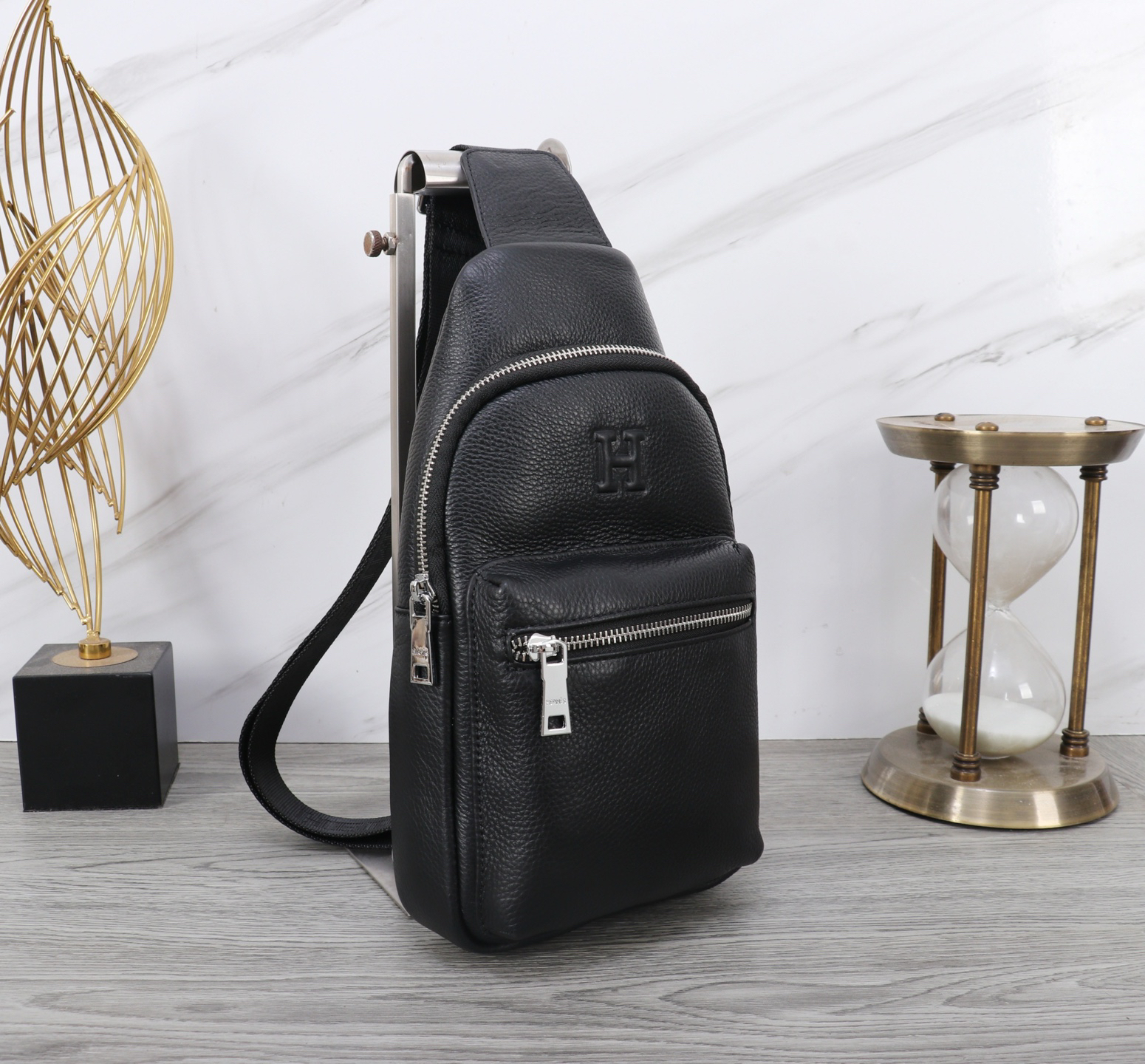 エルメス「Hermès」エンボス レザー ファニーパック