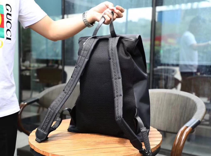 ヴェルサーチ「Versace」メデューサ バックパック