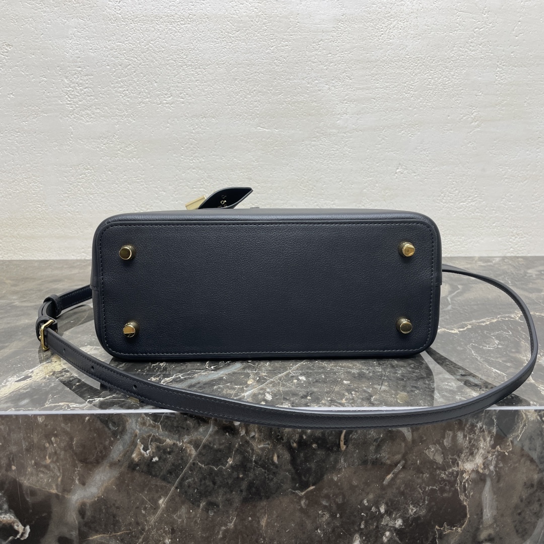 セリーヌ「Celine」CONTI 柔软牛皮革ハンドバッグ