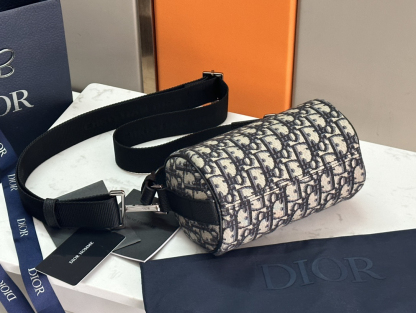 ディオール「Dior」Oblique Roller Bag ハンドバッグ