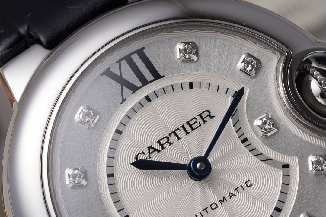 カルティエ「Cartier」バロン ブルー ドゥ 自動巻き腕時計 33mm