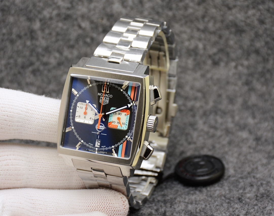 タグ・ホイヤー「TAG Heuer」カレラ クォーツ メンズウォッチ 40mm