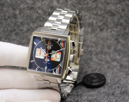 タグ・ホイヤー「TAG Heuer」カレラ クォーツ メンズウォッチ 40mm