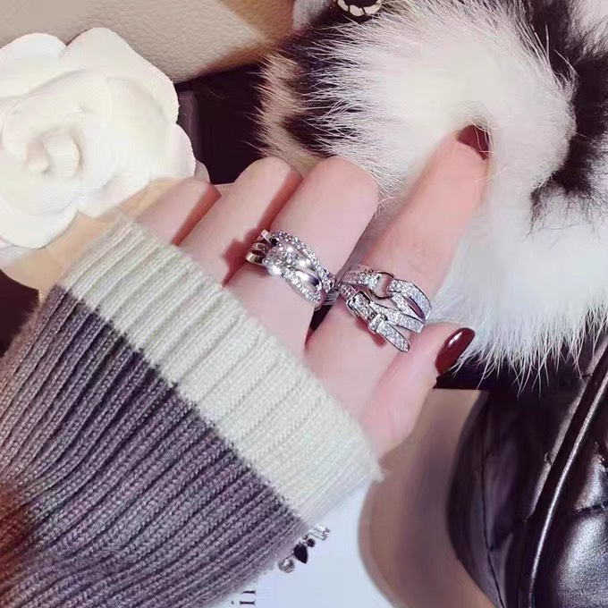 エルメス「Hermès」アイコニック＆クラシック リング コレクション