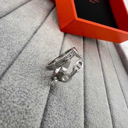 エルメス「Hermès」アイコニック＆クラシック リング コレクション