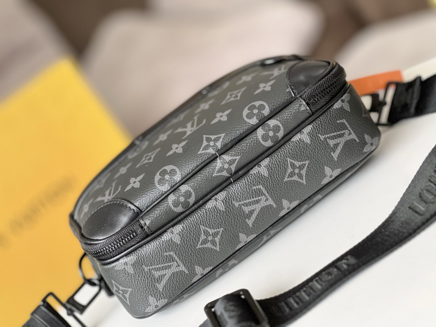 ルイ・ヴィトン(Louis Vuitton)　アルファメッセンジャーバッグ　m46955