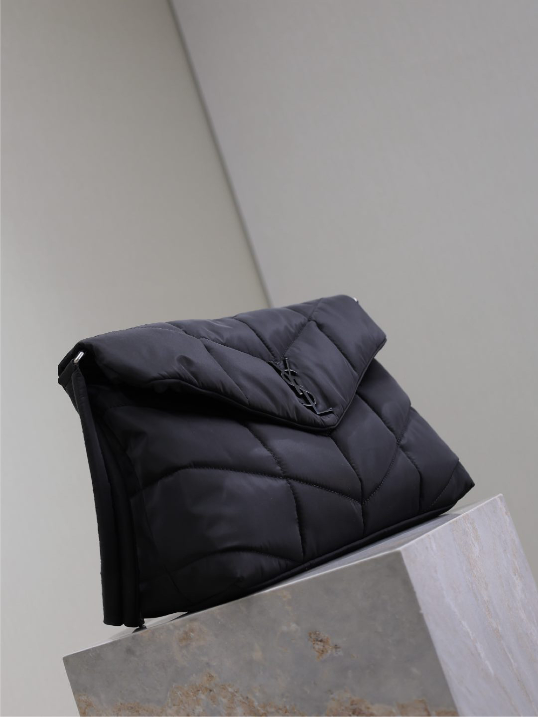 2026サンローラン「Saint Laurent LOULOU PUFFER ナイロン ショルダーバッグ