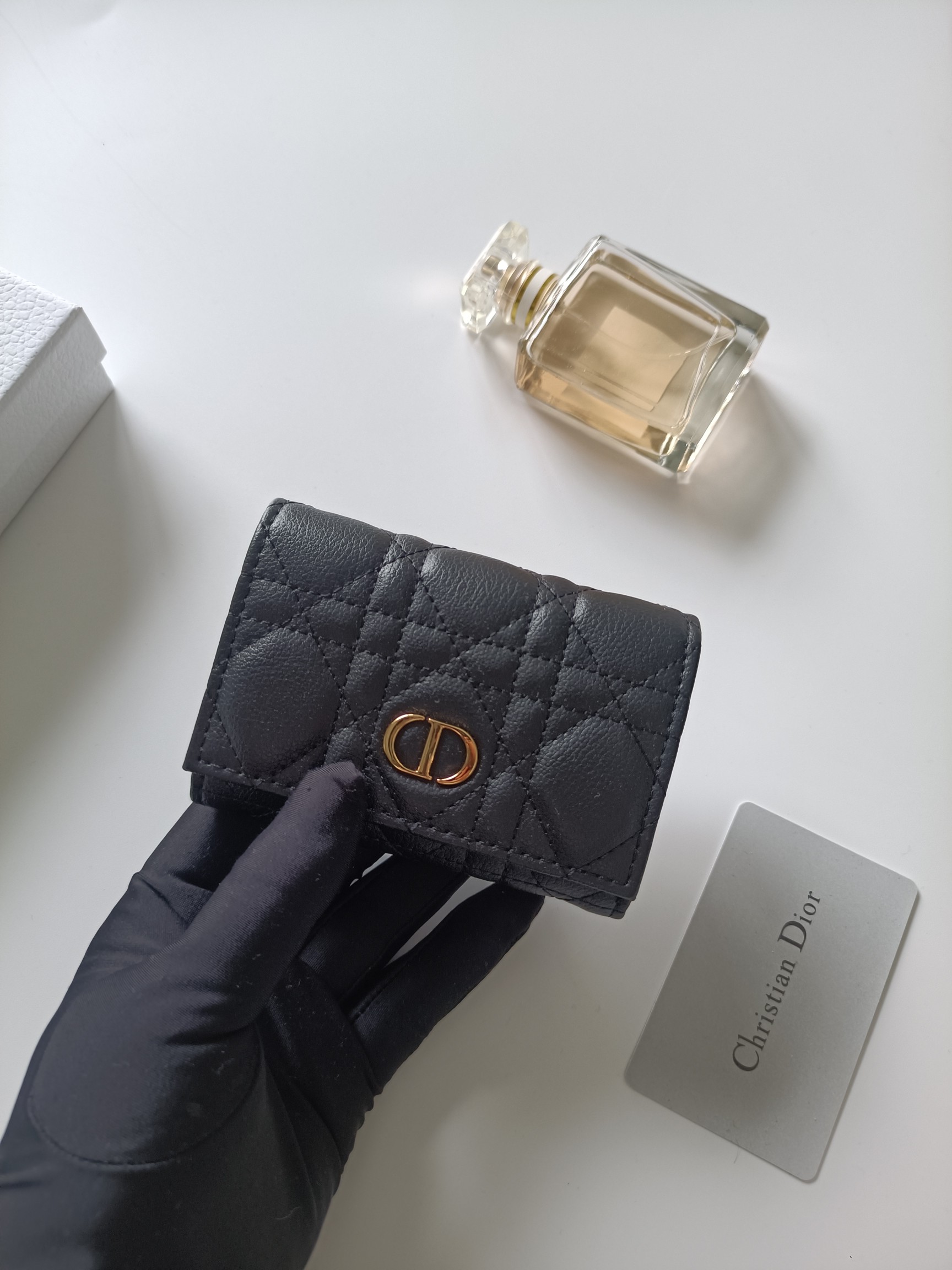 ディオール「Dior」ディオール 30 モンテーニュ グリシン ウォレット / コンパクトウォレット