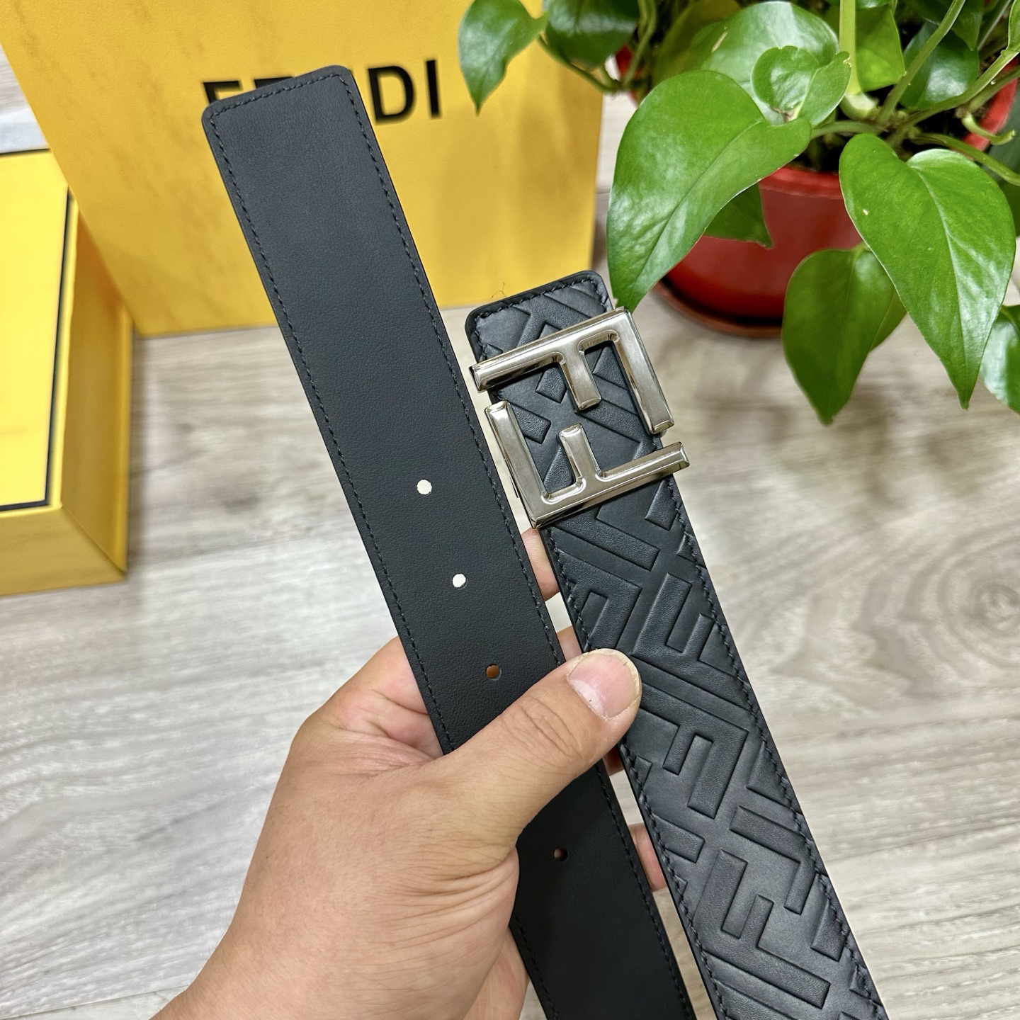 フェンディ「Fendi」FF ベルト - リバーシブル フックベルト