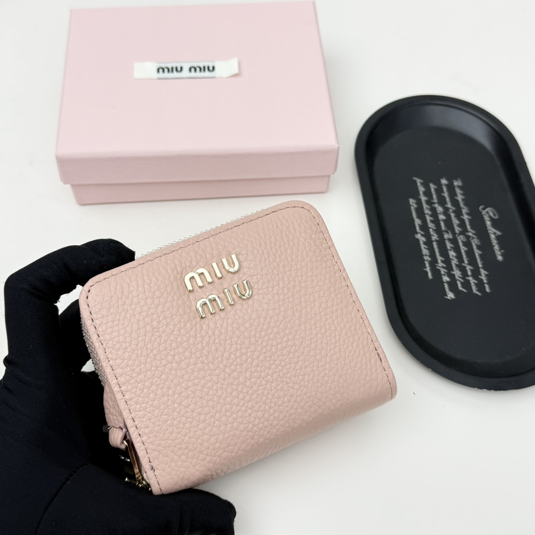 ミュウミュウ「Miu Miu」ミュウミュウ マテラッセ ラムスキン コンパクトバッグ 791 / ショルダーバッグ