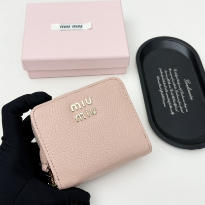 ミュウミュウ「Miu Miu」ミュウミュウ マテラッセ ラムスキン コンパクトバッグ 791 / ショルダーバッグ
