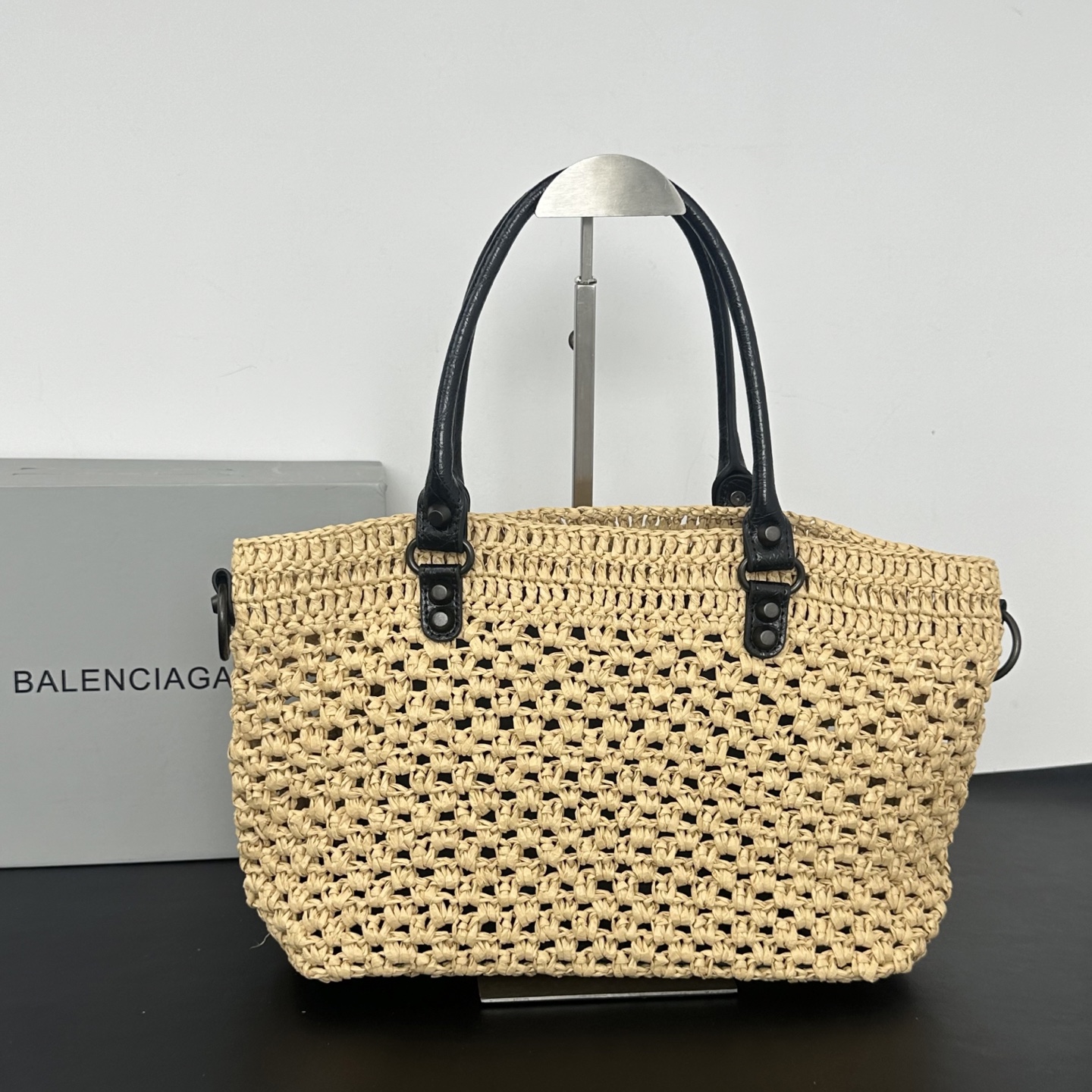 バレンシアガ「Balenciaga」バレンシアガ ル・シティ バスケット / ラフィアトートバッグ