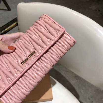 ミュウミュウ「Miu Miu」ミュウミュウ ラムスキン ミニショルダーバッグ 5450 / ハンドバッグ
