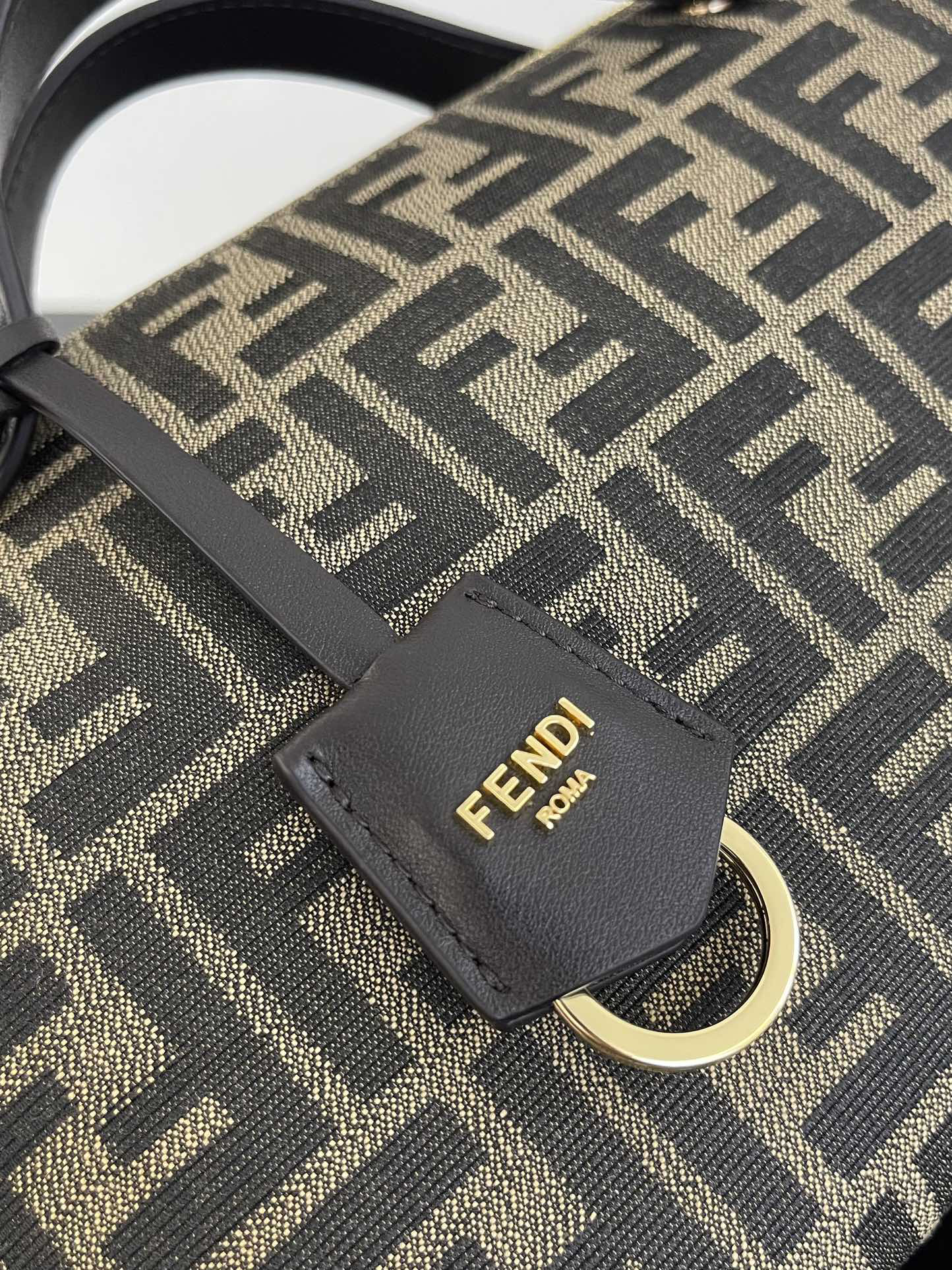 フェンディ「Fendi」By The Way Selleria ボストンバッグ