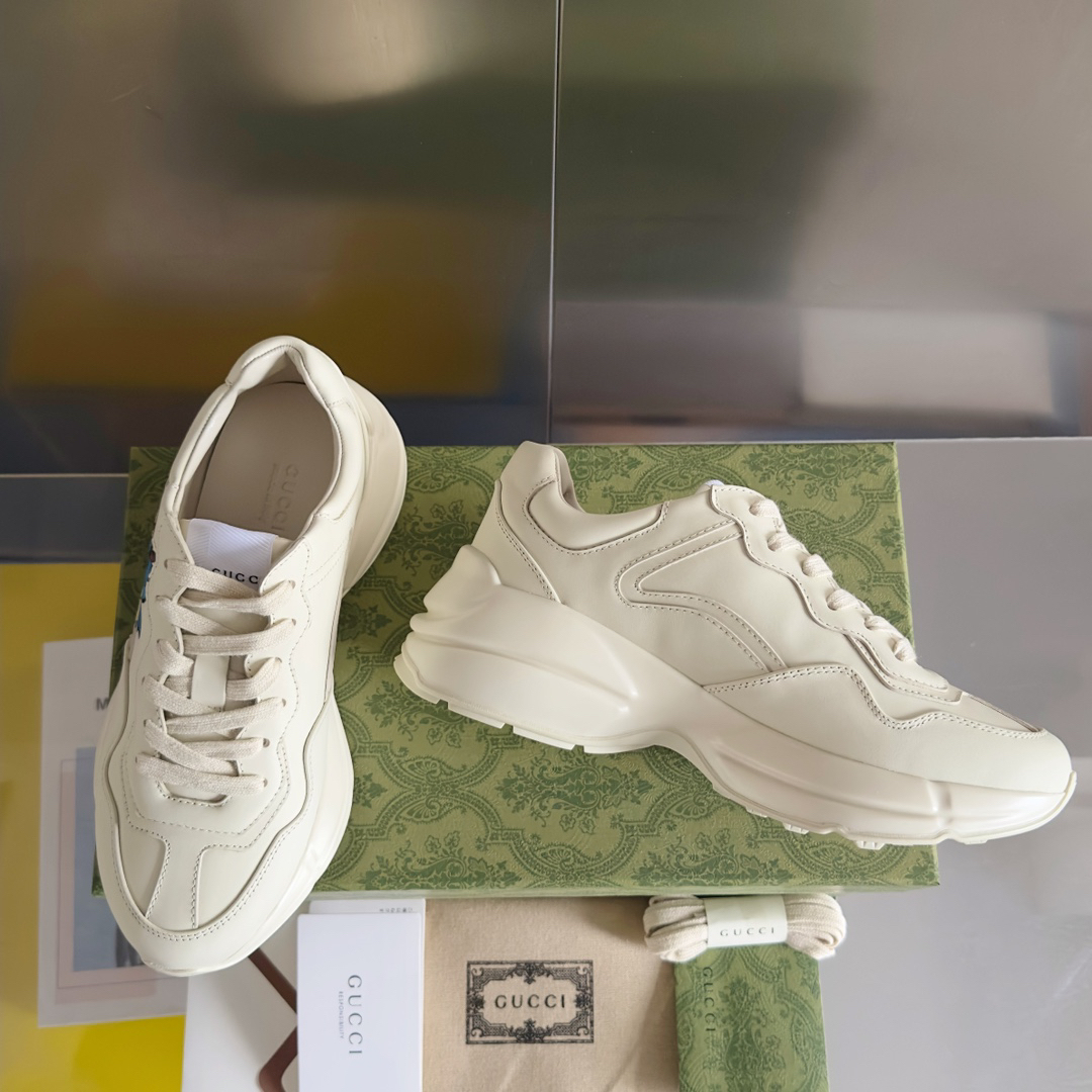 グッチ「Gucci」グッチ ライトン スニーカー (スネークイヤーリミテッド) / レザースニーカー