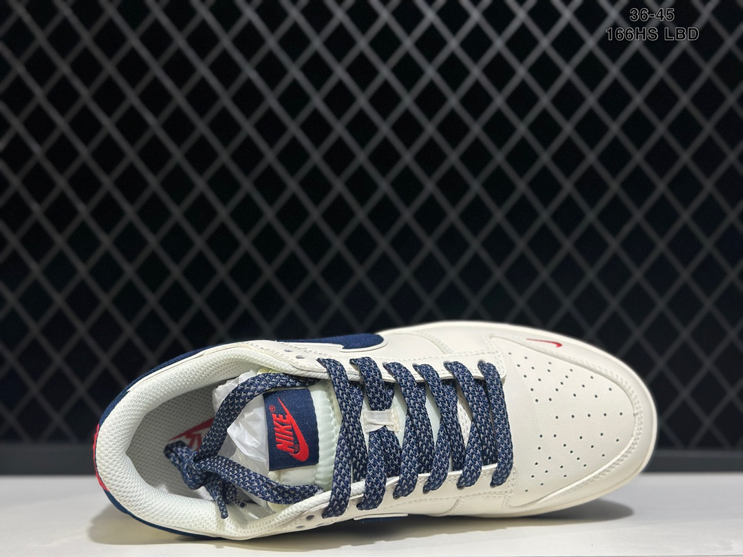 「コラボモデル」Supreme x Nike SB Dunk Low スニーカー