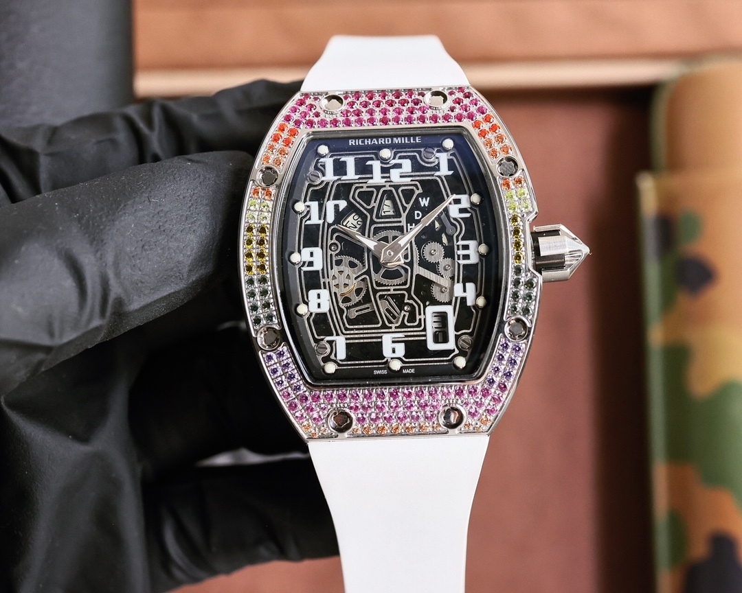 リシャール ミル「Richard Mille」RM067 ウルトラライト 自動巻き クロノグラフ - スポーツ&エレガンスの融合