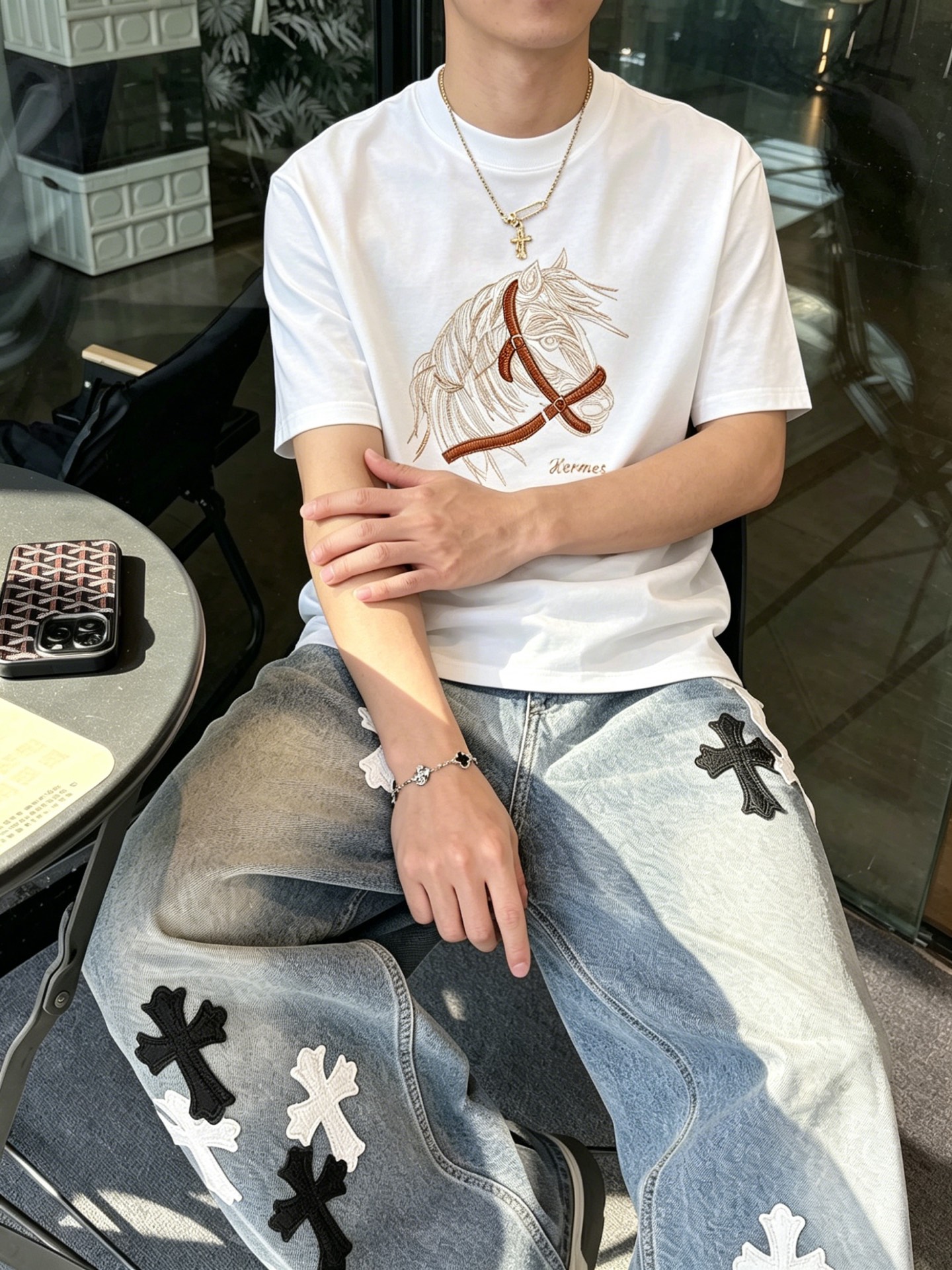 エルメス「Hermès」ロゴプリントTシャツ / ショートスリーブ クルーネック