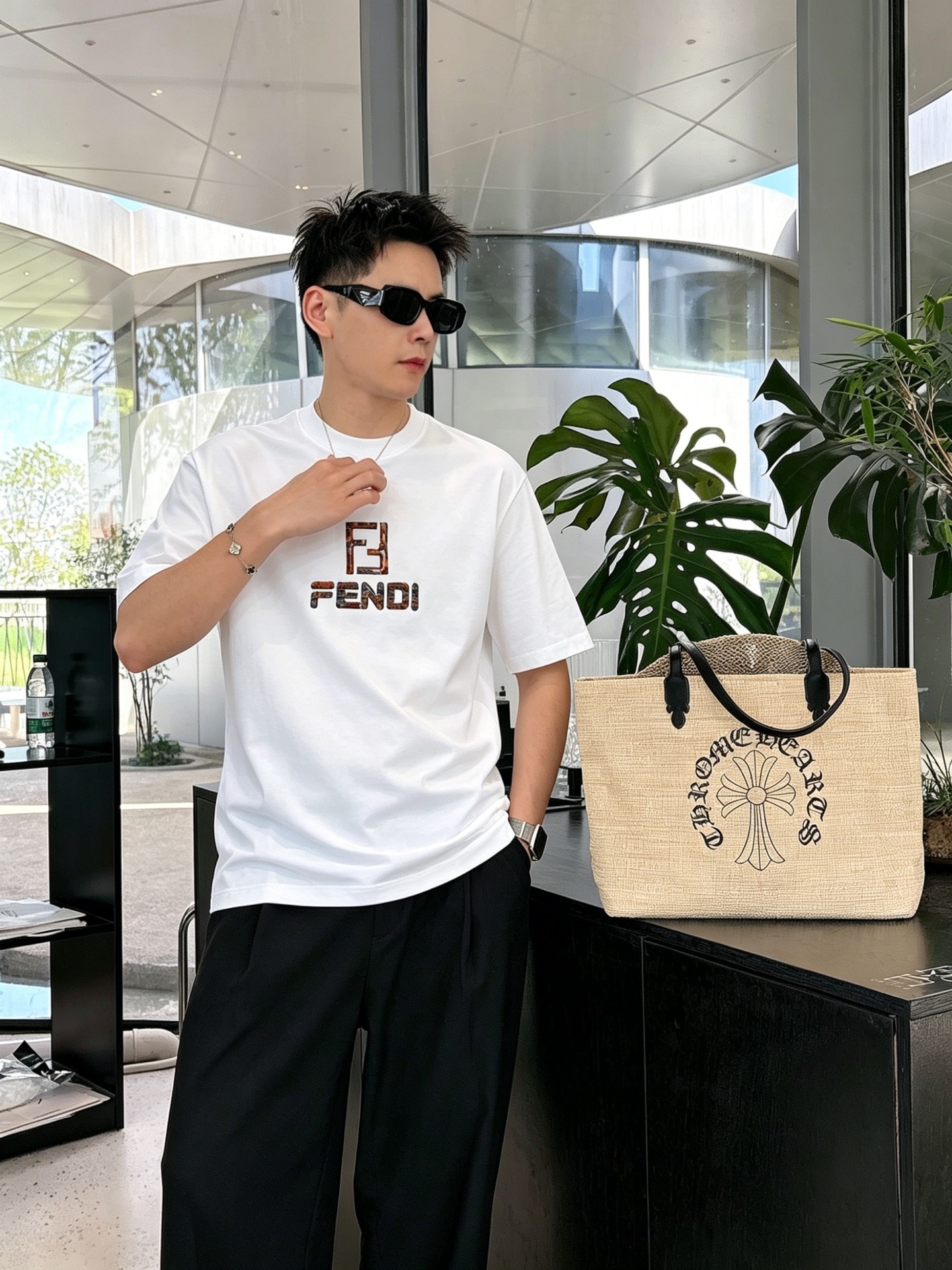 フェンディ「Fendi」ロゴプリントTシャツ / ショートスリーブ クルーネック