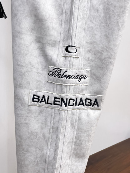 バレンシアガ「Balenciaga」バレンシアガ ロゴ コットンパンツ / トラウザーズ