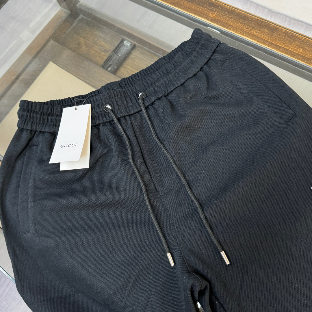 グッチ「Gucci」コットンショーツ / ロゴショーツ