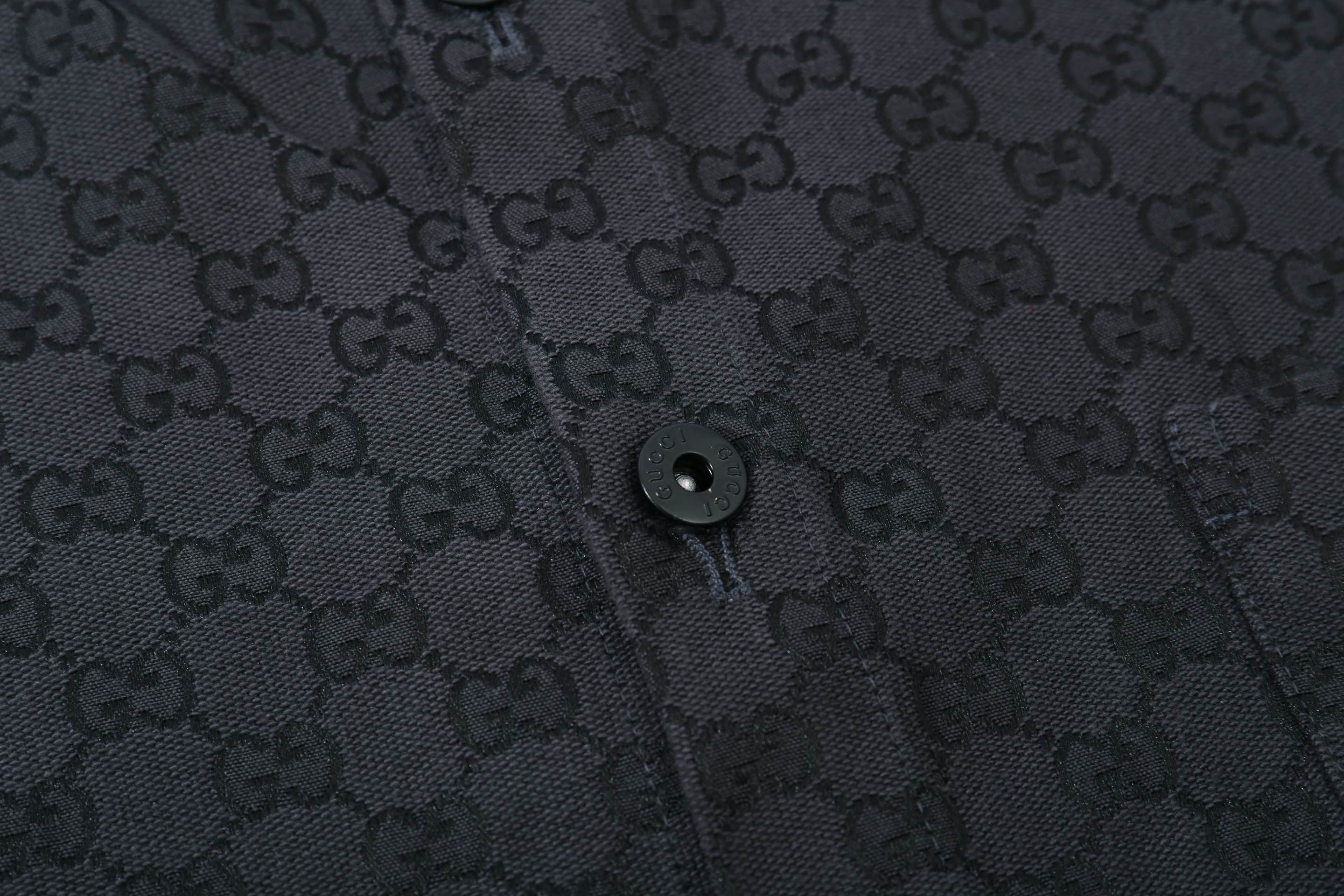 グッチ「Gucci」グッチ オールオーバーロゴ ショートスリーブシャツ / デニムシャツ