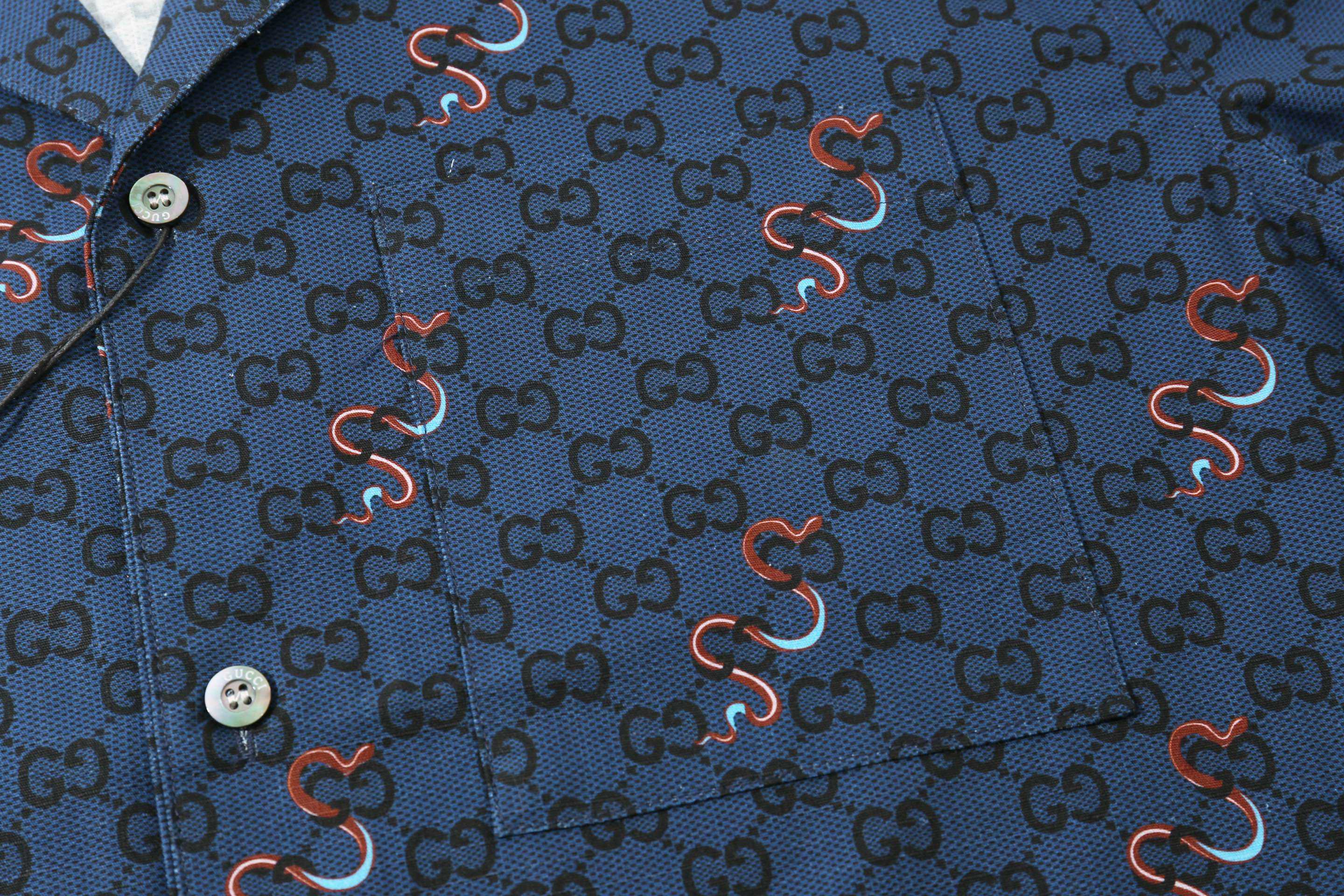 グッチ「Gucci」グッチ オールオーバーロゴ ショートスリーブシャツ / デニムシャツ