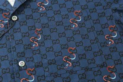 グッチ「Gucci」グッチ オールオーバーロゴ ショートスリーブシャツ / デニムシャツ