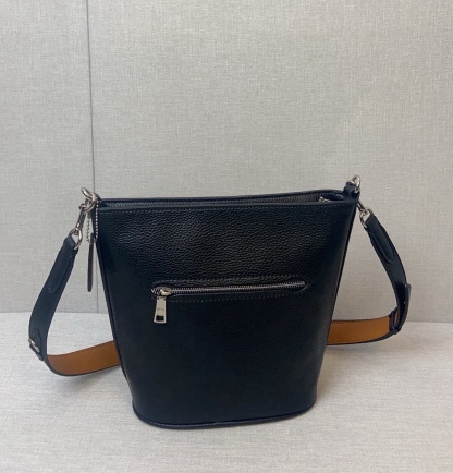 コーチ「Coach」Logan レザー バケットバッグ