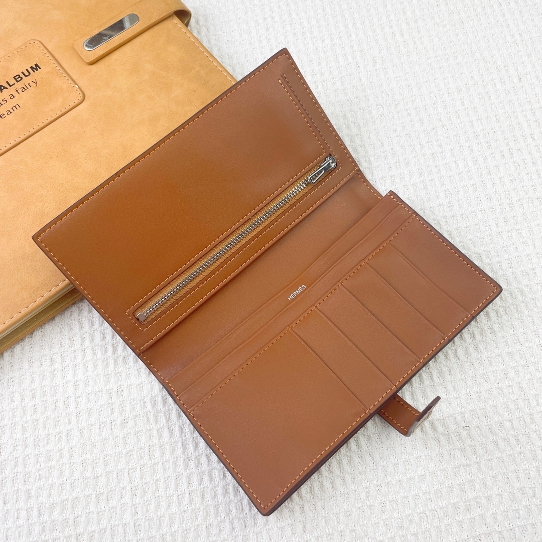 エルメス「Hermès」レディース新作 無地レザー 内側ファスナーポケット付き 縦型長財布